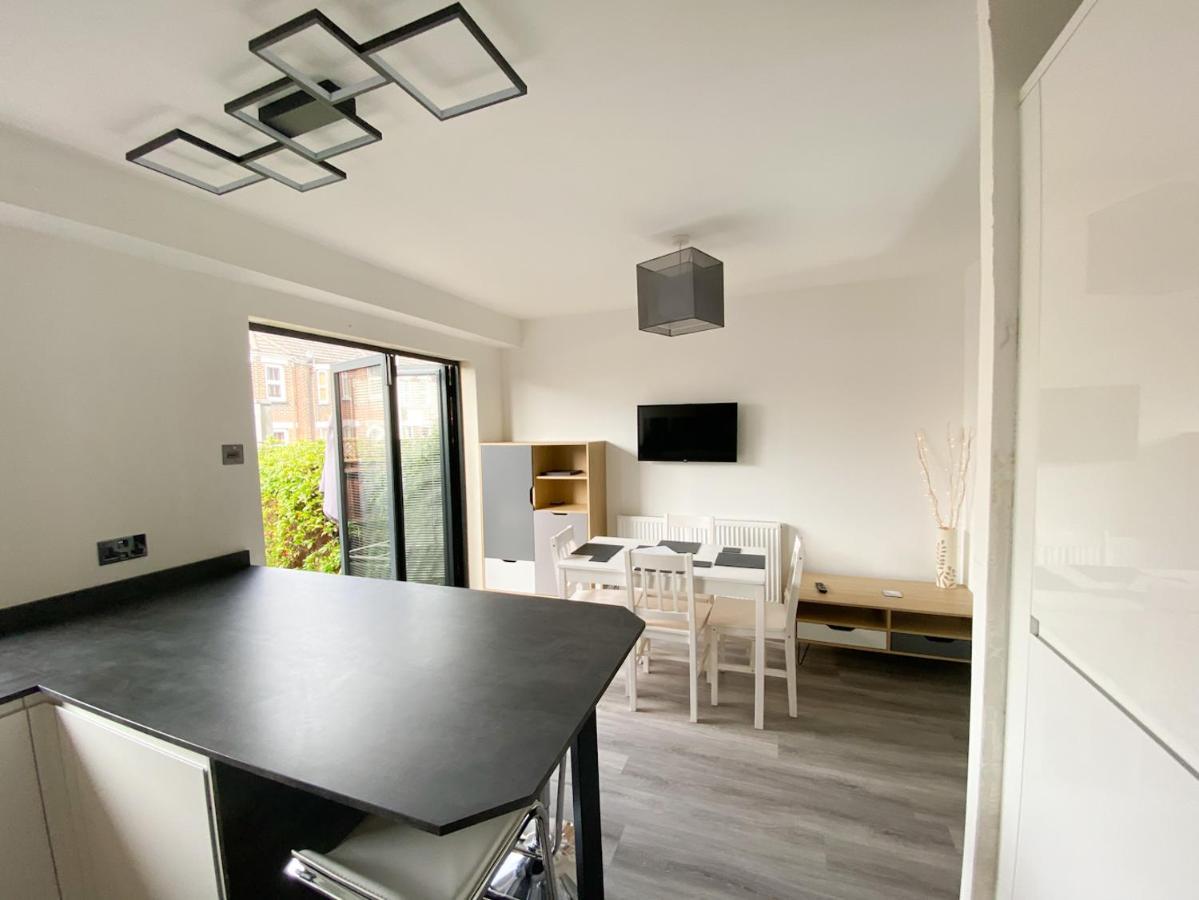 Harbourside House - Great Location - Parking - 2 En-Suites - Sleeps 5 Plus 1 Poole Exterior foto